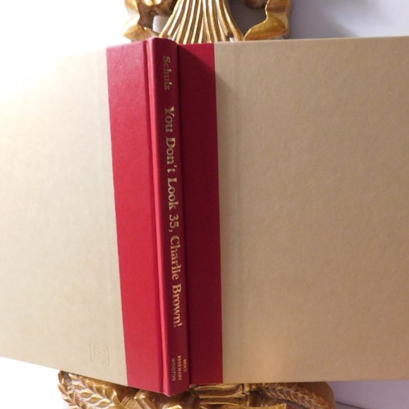 CHARLIE BROWN You Don't Look 35 Charlie Brown First Edition Hardcover Book 1985 - Picture 3 of 7